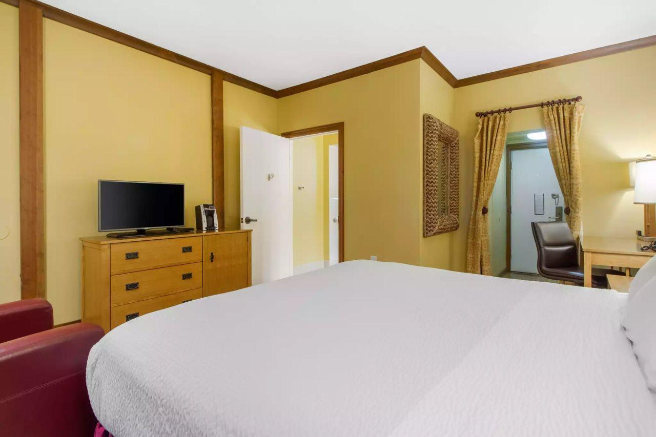 Inn Marin And Suites, Ascend Hotel Collection Novato Eksteriør billede